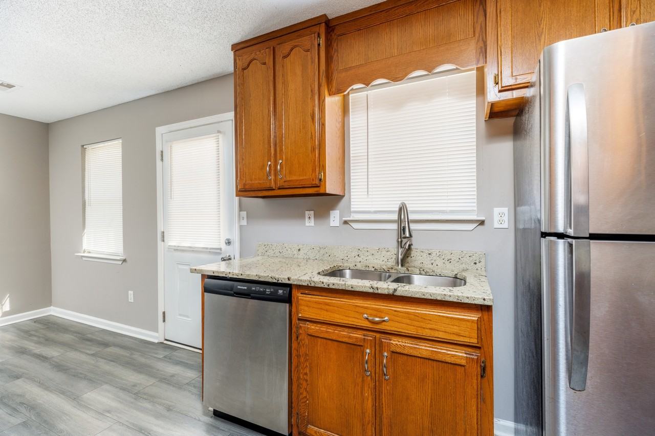 323 Willow Oak Dr - Photo 6 of 29