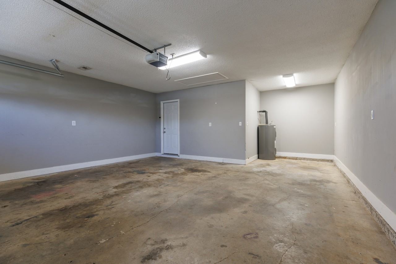 323 Willow Oak Dr - Photo 3 of 29