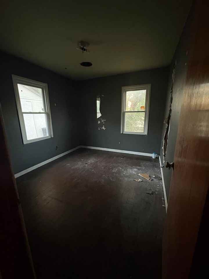 4421 Southeast 39th Street - Photo 3 of 10
