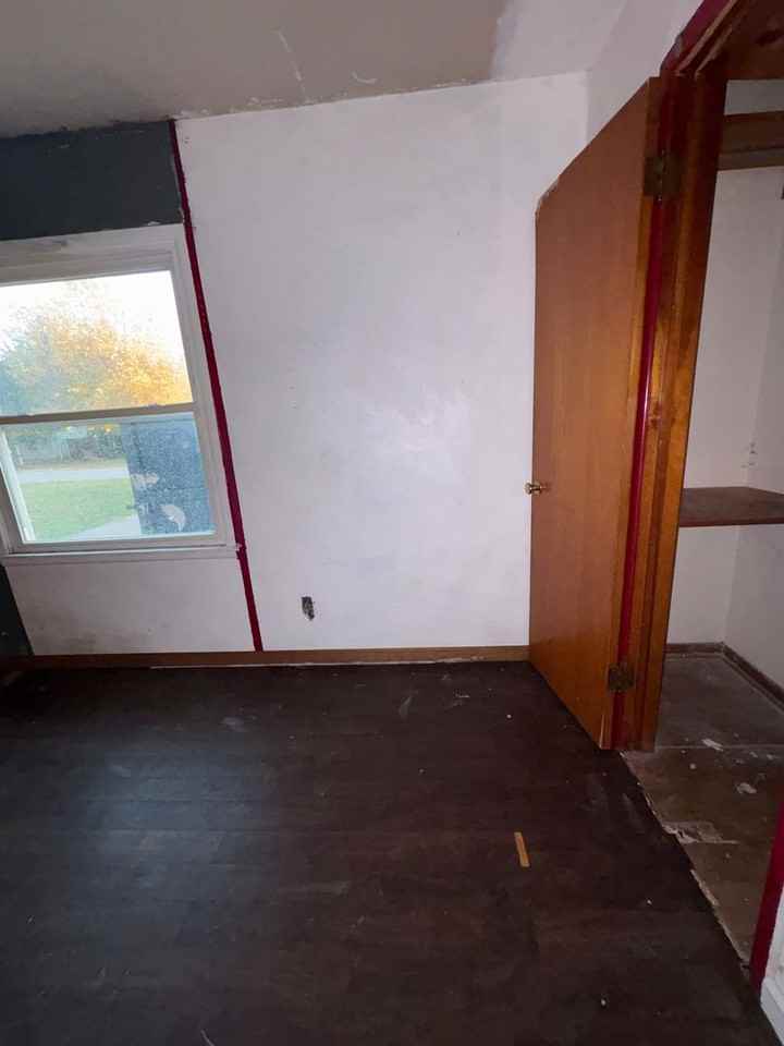 4421 Southeast 39th Street - Photo 6 of 10