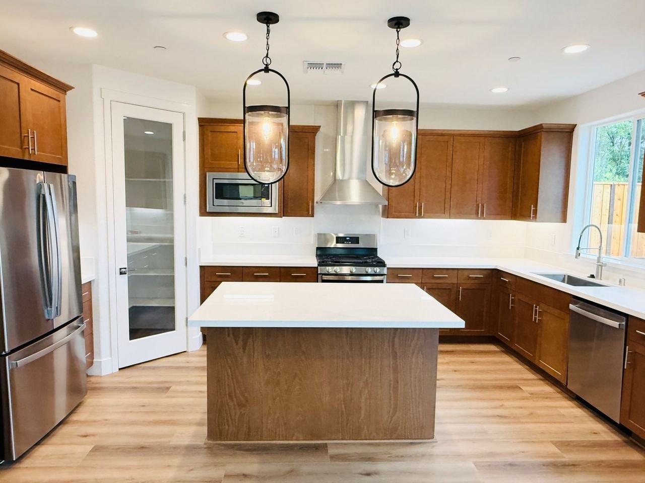 266 Echols Dr - Photo 7 of 26