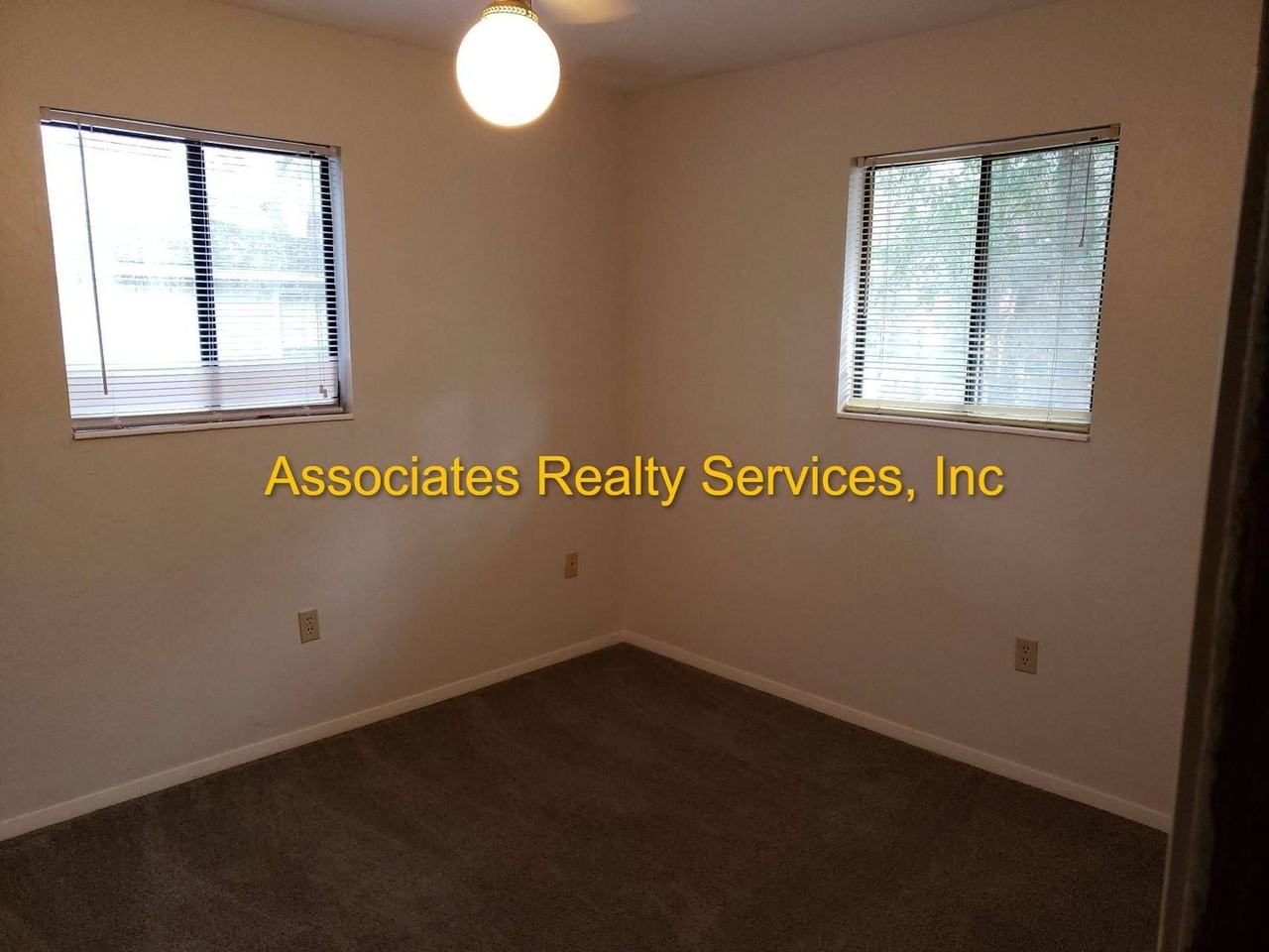 4023 Northwest 30th Terrace - Photo 4 of 18