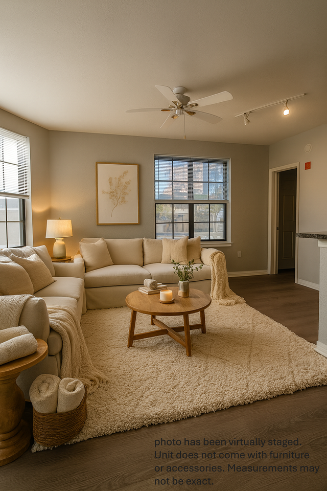 911 N Orange Ave - Photo 3 of 17