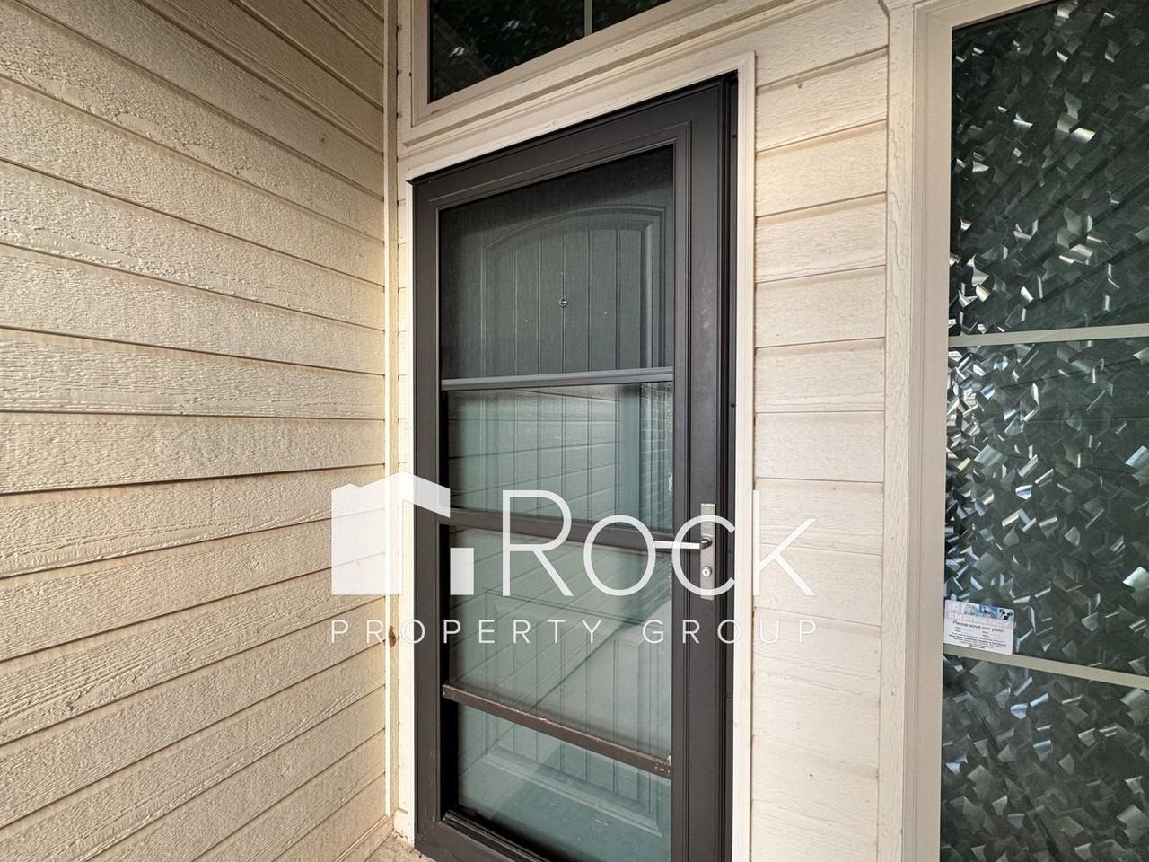 529 Hunter Dr - Photo 3 of 35