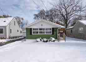 featured image of 7005 Broadway