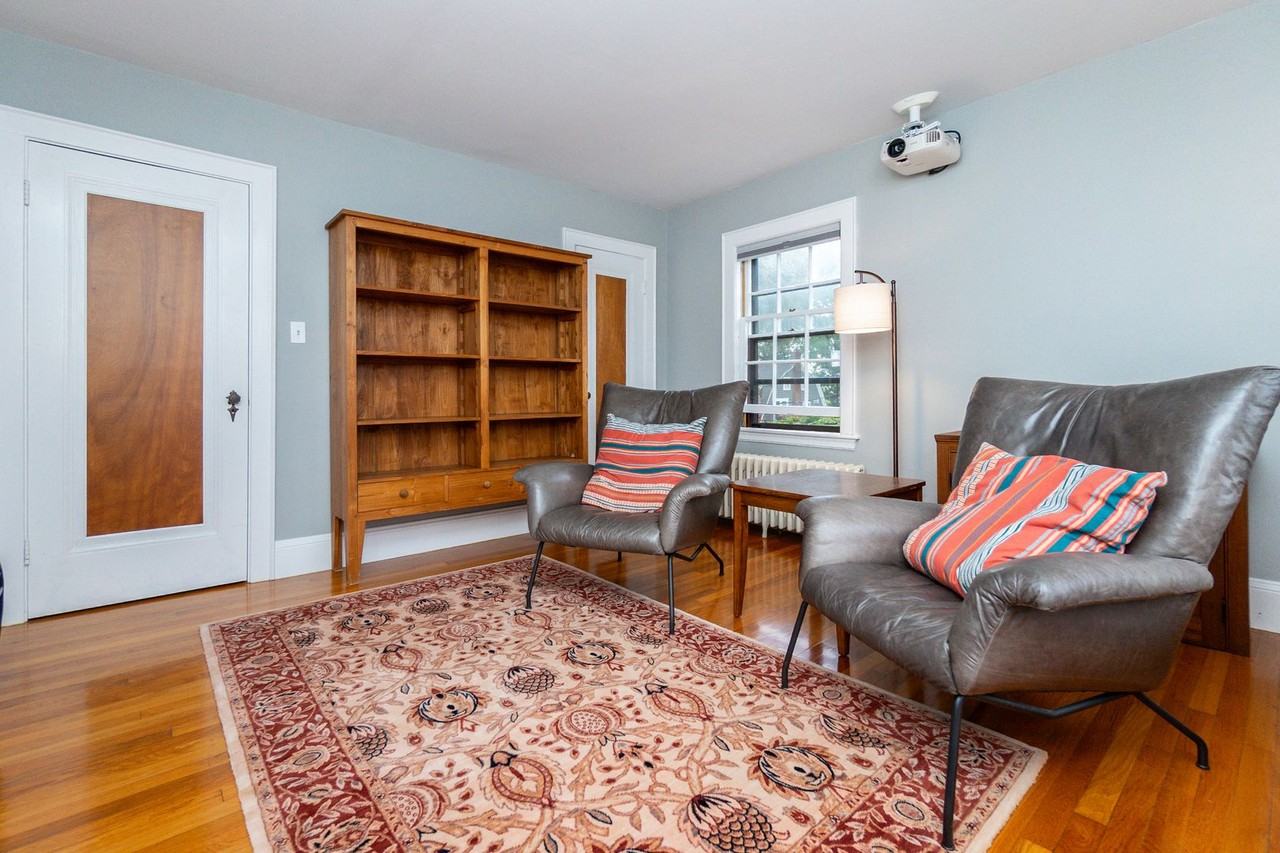 93 Churchill Ave - Photo 6 of 13