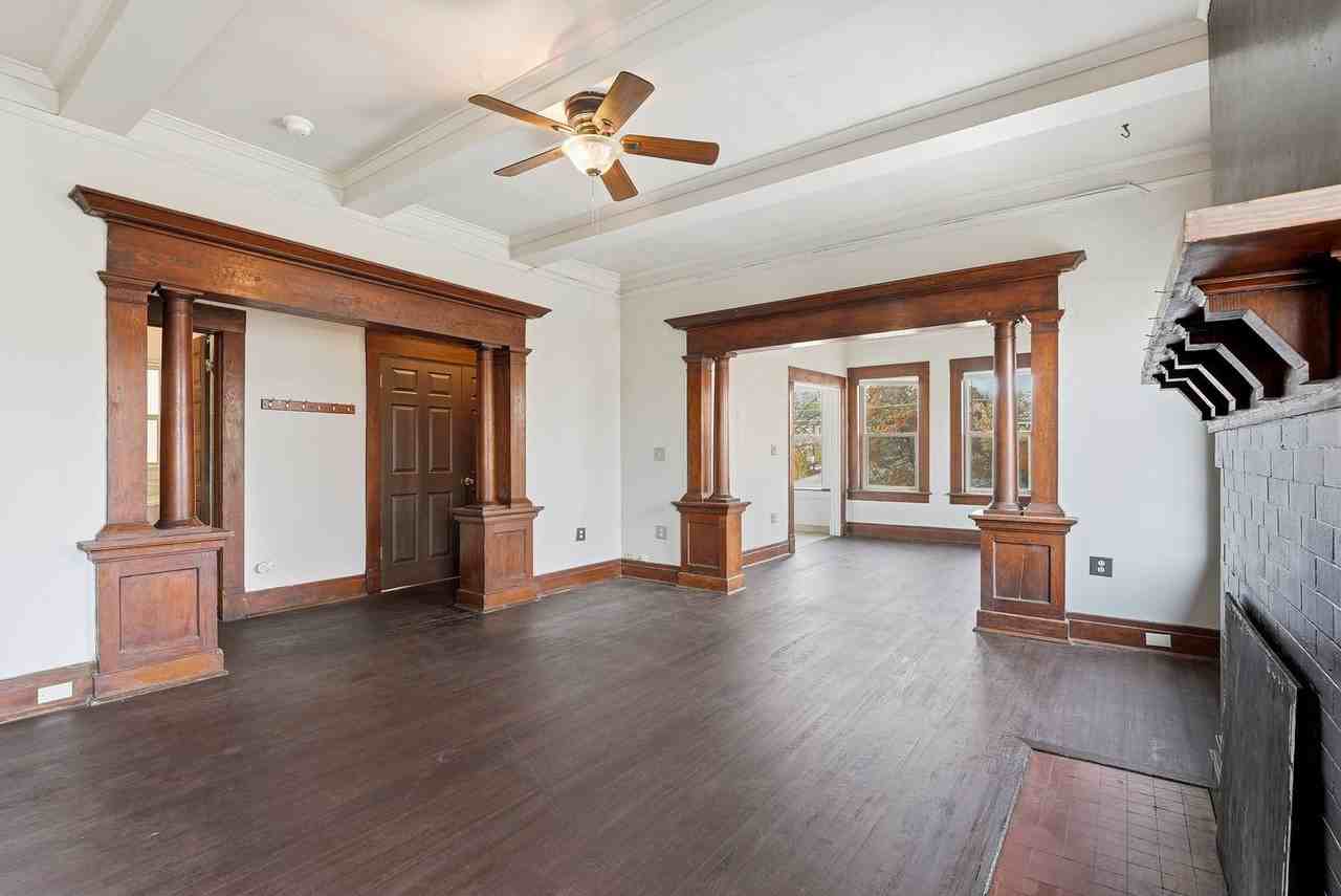 Oak St - Photo 6 of 32