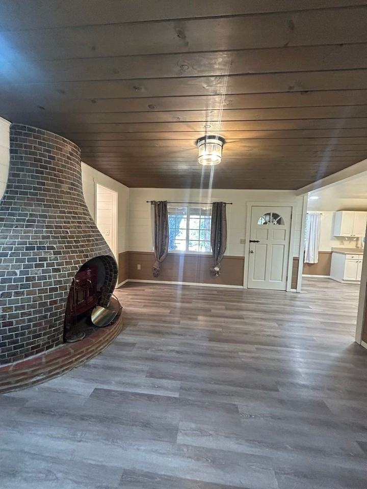 8149 Valley View Trl - Photo 3 of 17