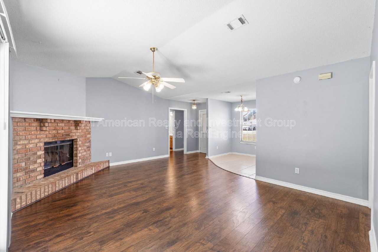 2254 Calle De Cantabria - Photo 6 of 23