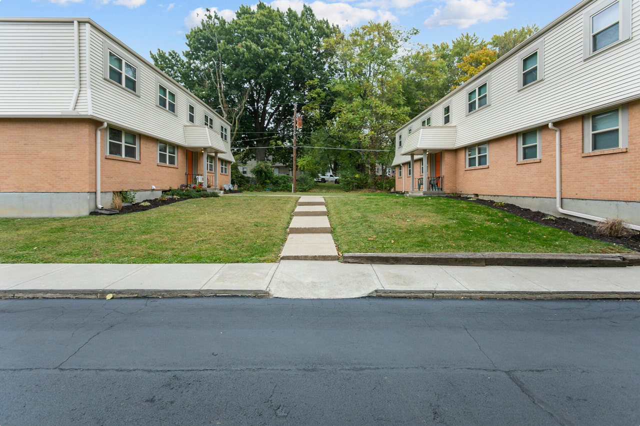 Maple Manor Apartments - Photo 2 of 39