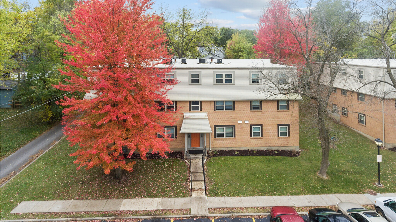 Maple Manor Apartments - Photo 3 of 15