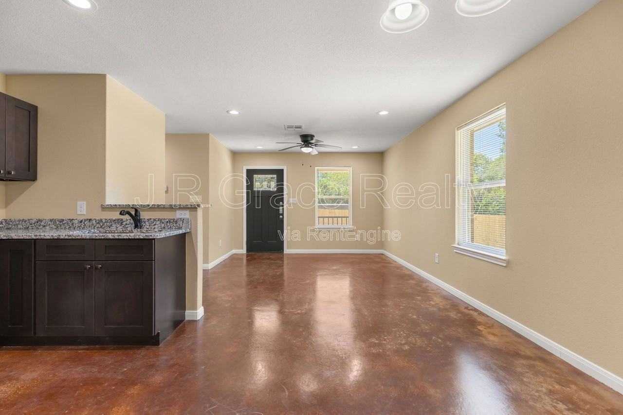 1515 Trice Avenue #B - Photo 4 of 4