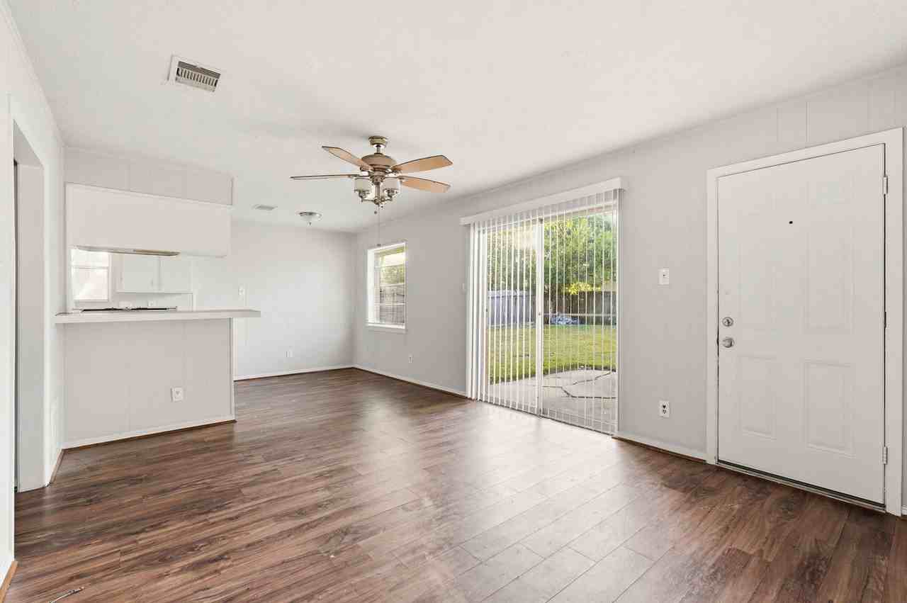 3427 Prudence Dr - Photo 7 of 25