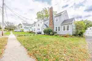 featured image of 76 Harmon St