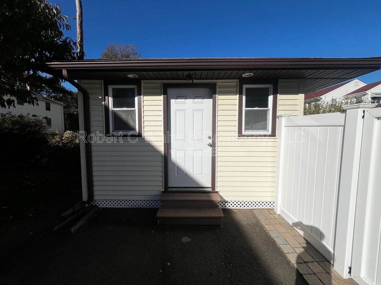 19 Pulaski St #2 - Photo 5 of 23