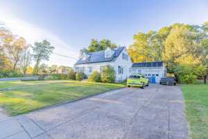 featured image of 183 Thompson Rd