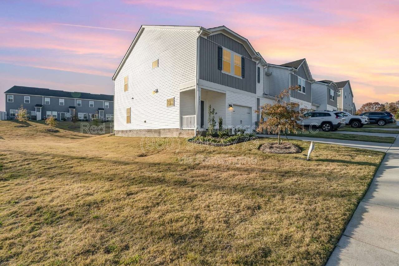 2003 Old Rivers Rd - Photo 4 of 29