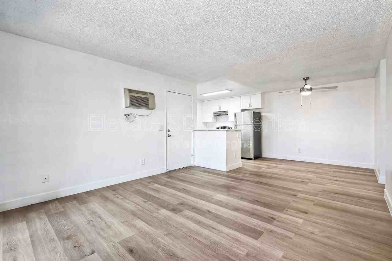 9356 Creekside Ct #51 - Photo 5 of 42