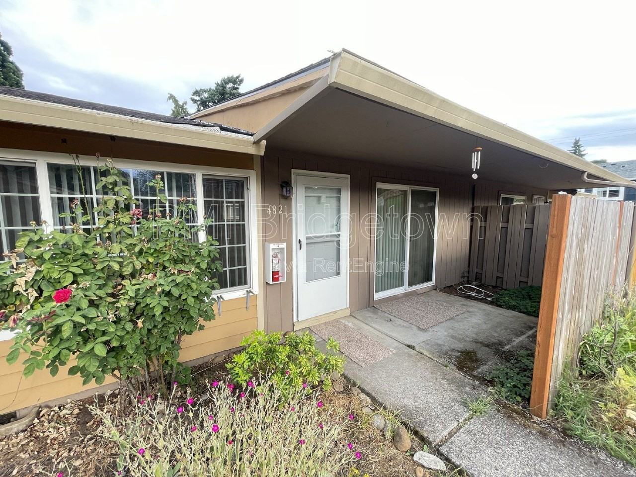 4821 Ne Prescott St - Photo 2 of 12