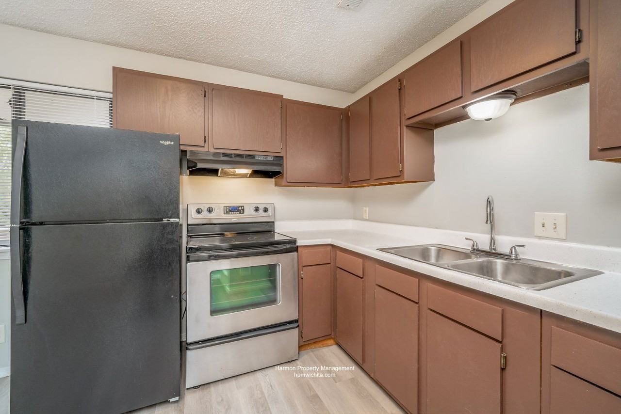 538 N Florence St #2106 - Photo 2 of 5