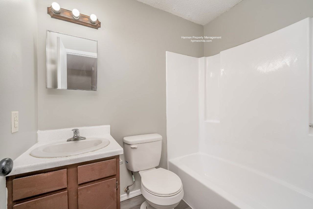 538 N Florence St #2106 - Photo 3 of 5