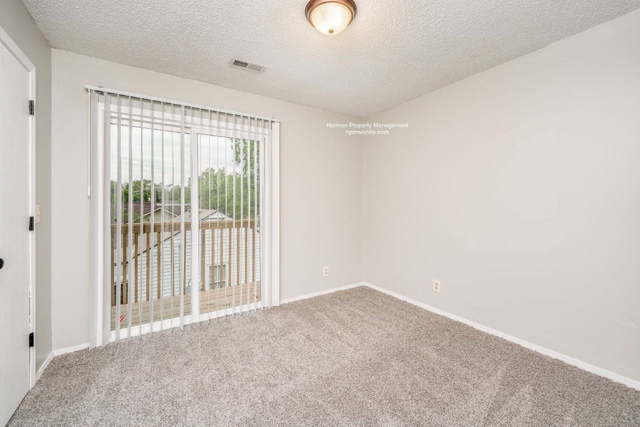 538 N Florence St #2106 - Photo 5 of 5