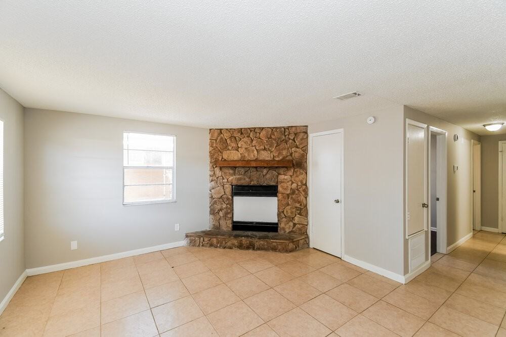 7651 Mccowan Dr - Photo 4 of 16