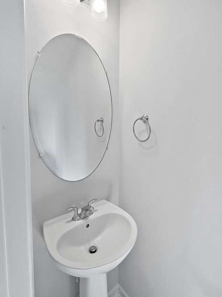 719 Mccormick Farm Dr - Photo 3 of 17