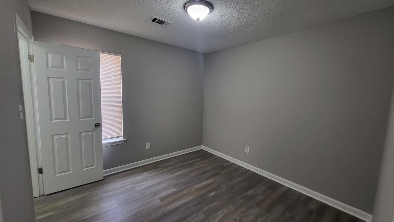 2577 Reese Lake Circle - Photo 3 of 21