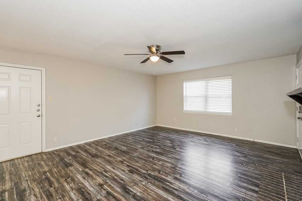 1008 Autumn Oak Dr - Photo 3 of 16