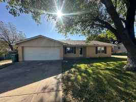 featured image of 115 E Dawn Dr