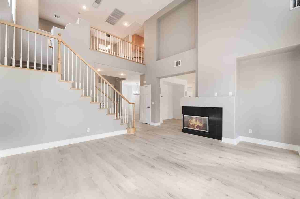 299 Queen Creek Cir - Photo 3 of 28