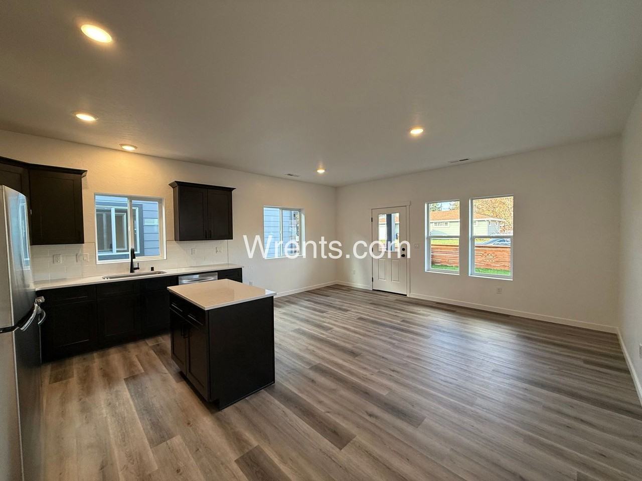 3714 E Liberty Ave - Photo 4 of 16