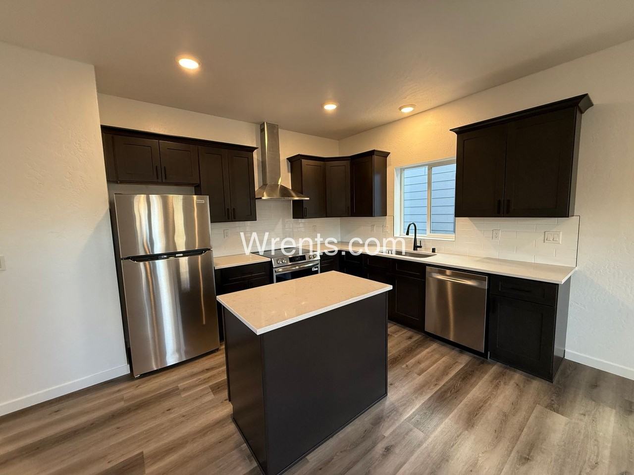 3714 E Liberty Ave - Photo 2 of 16