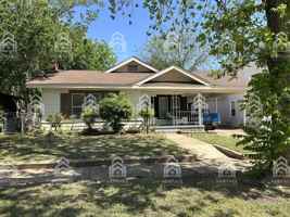 featured image of 2912 Avenue L