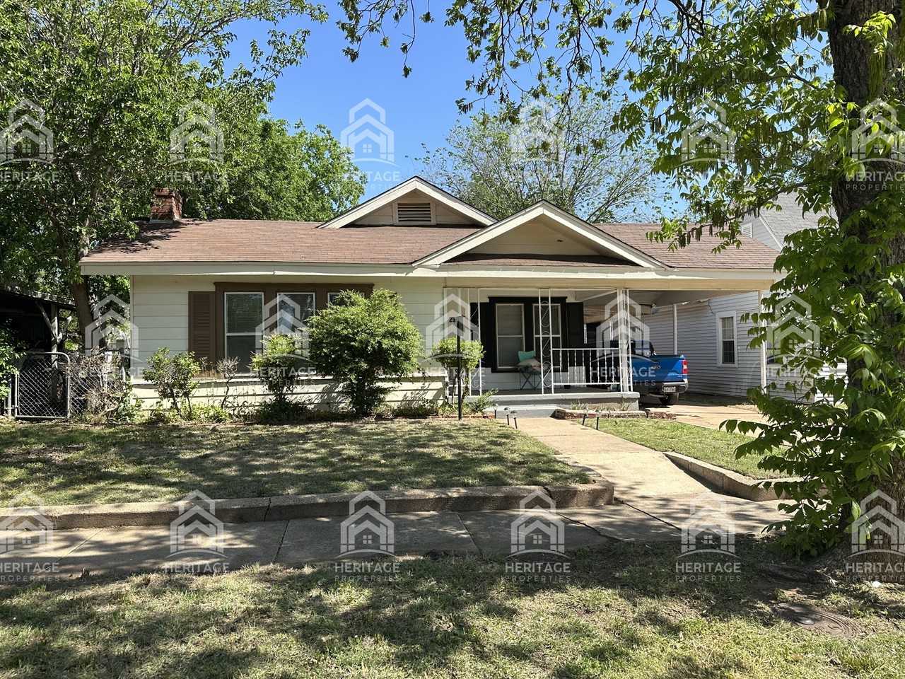 2912 Avenue L - Photo 7 of 20