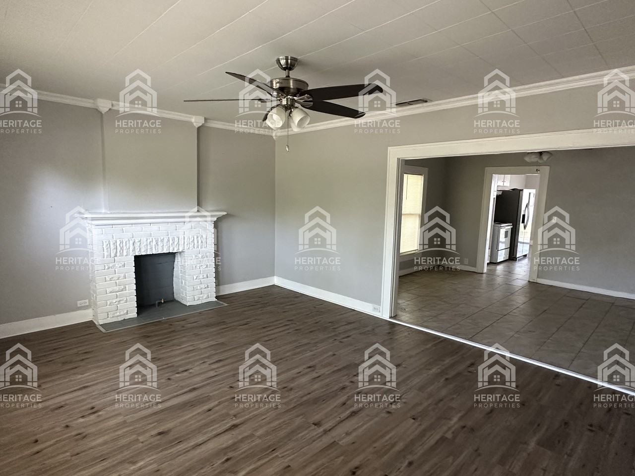 2912 Avenue L - Photo 5 of 20