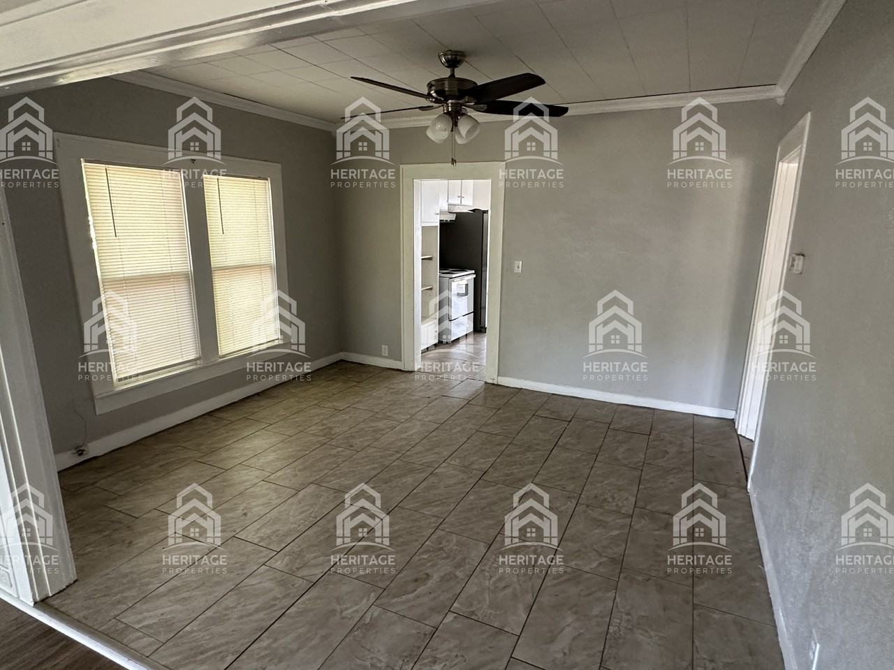 2912 Avenue L - Photo 3 of 20