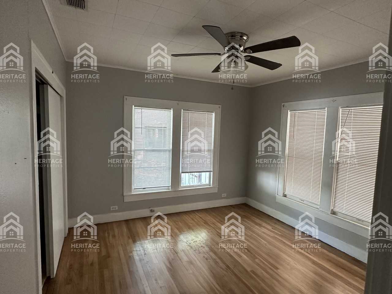 2912 Avenue L - Photo 2 of 20