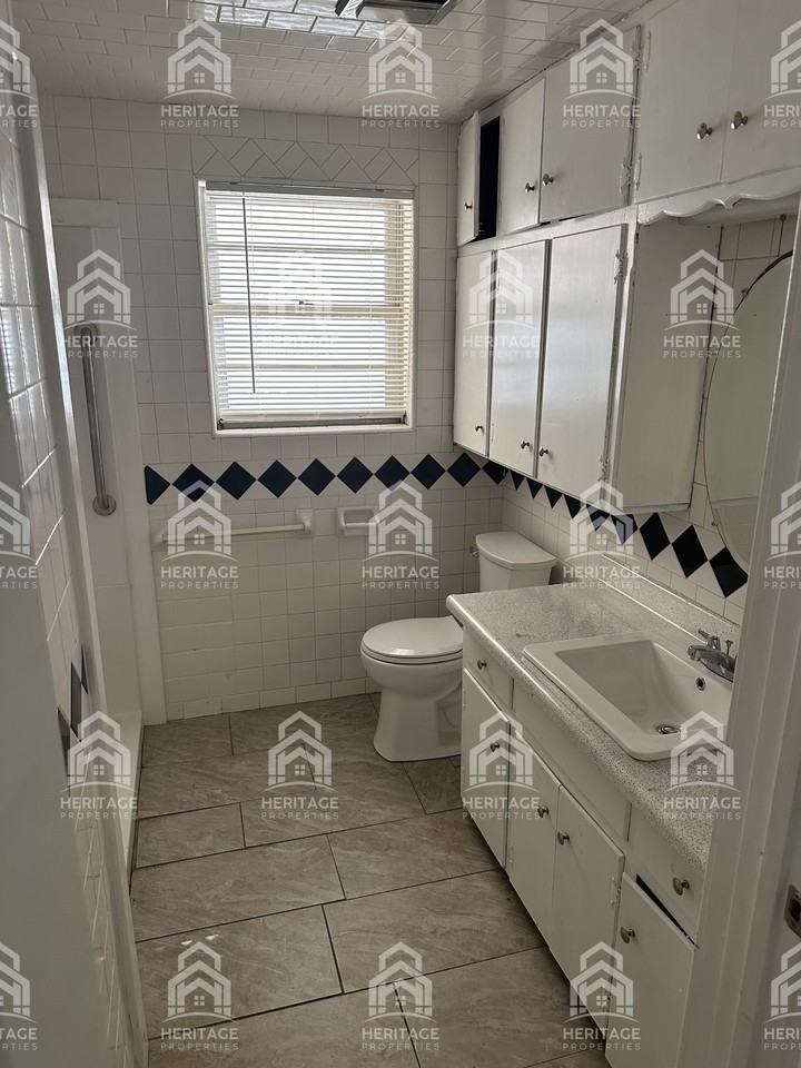 2912 Avenue L - Photo 5 of 20