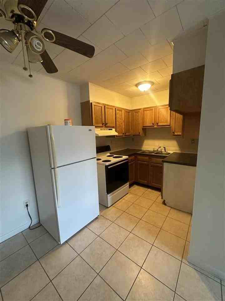 198 W Commercial St - Photo 3 of 5