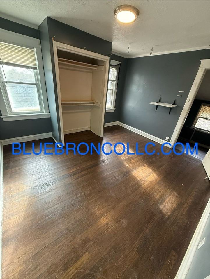 526 Norton Ave - Photo 5 of 14