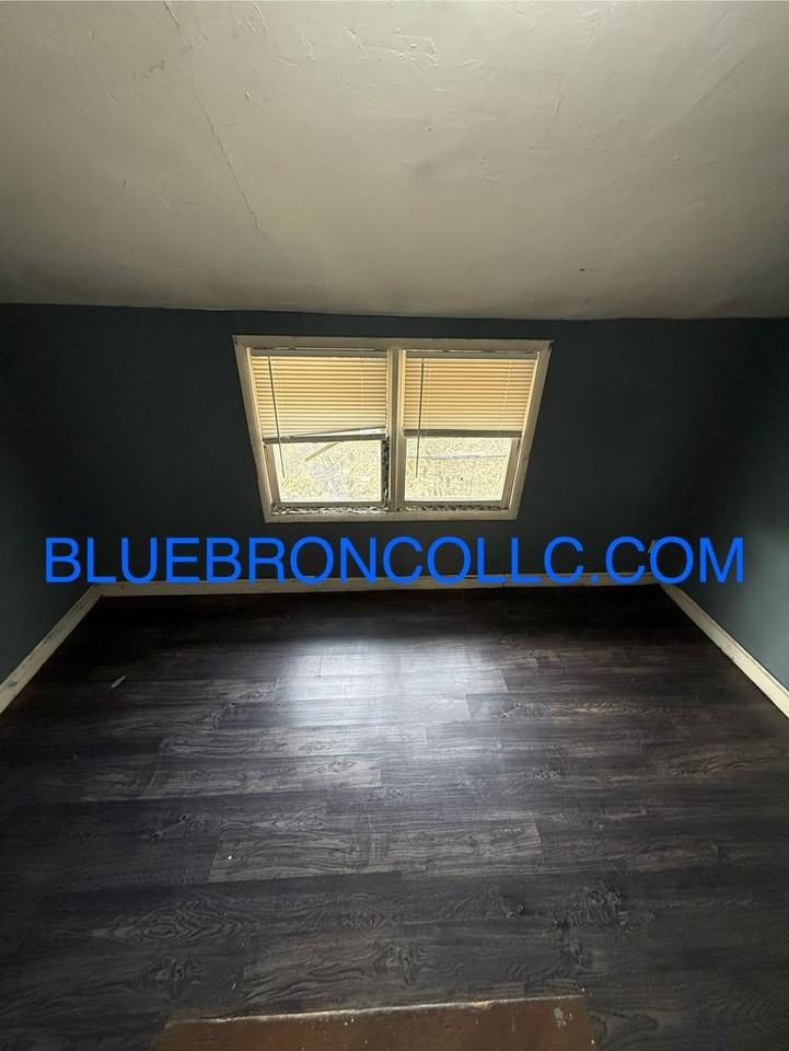 526 Norton Ave - Photo 6 of 14