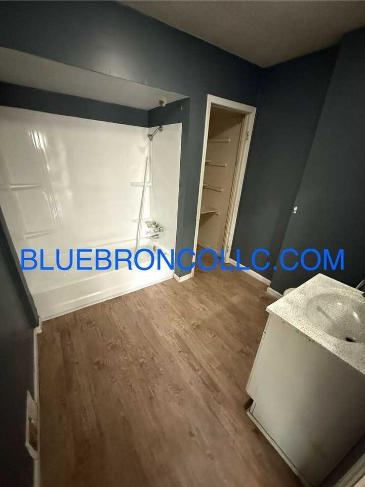 526 Norton Ave - Photo 7 of 14