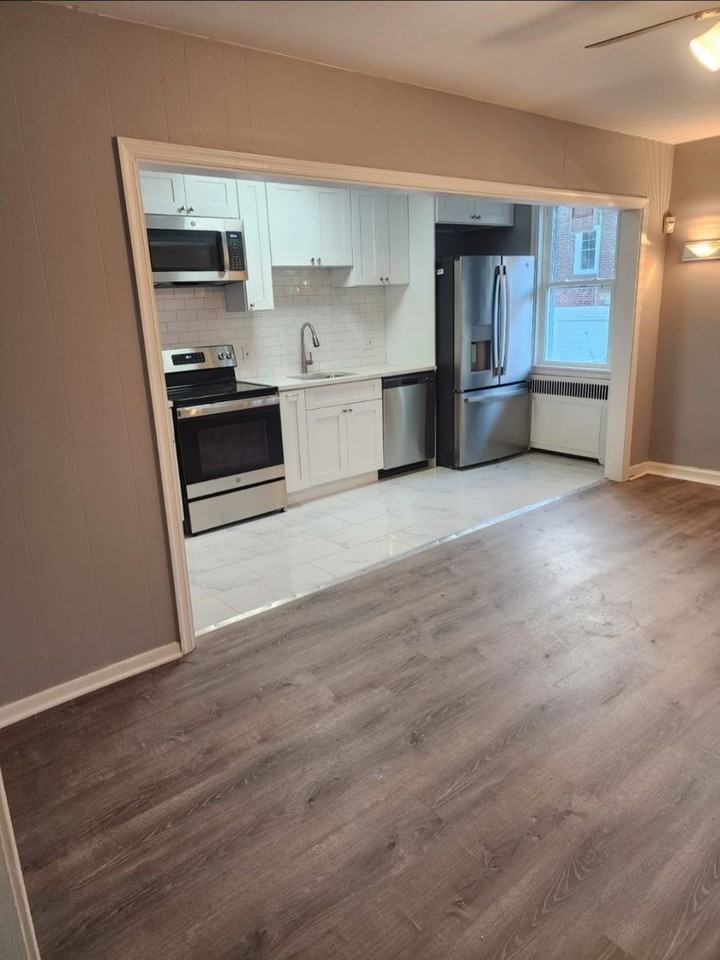 5634 North 18th Street - Photo 6 of 21