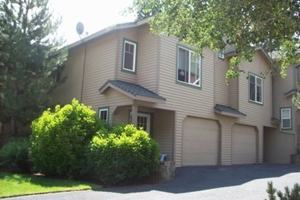 featured image of 1743 Sw Knoll Ave