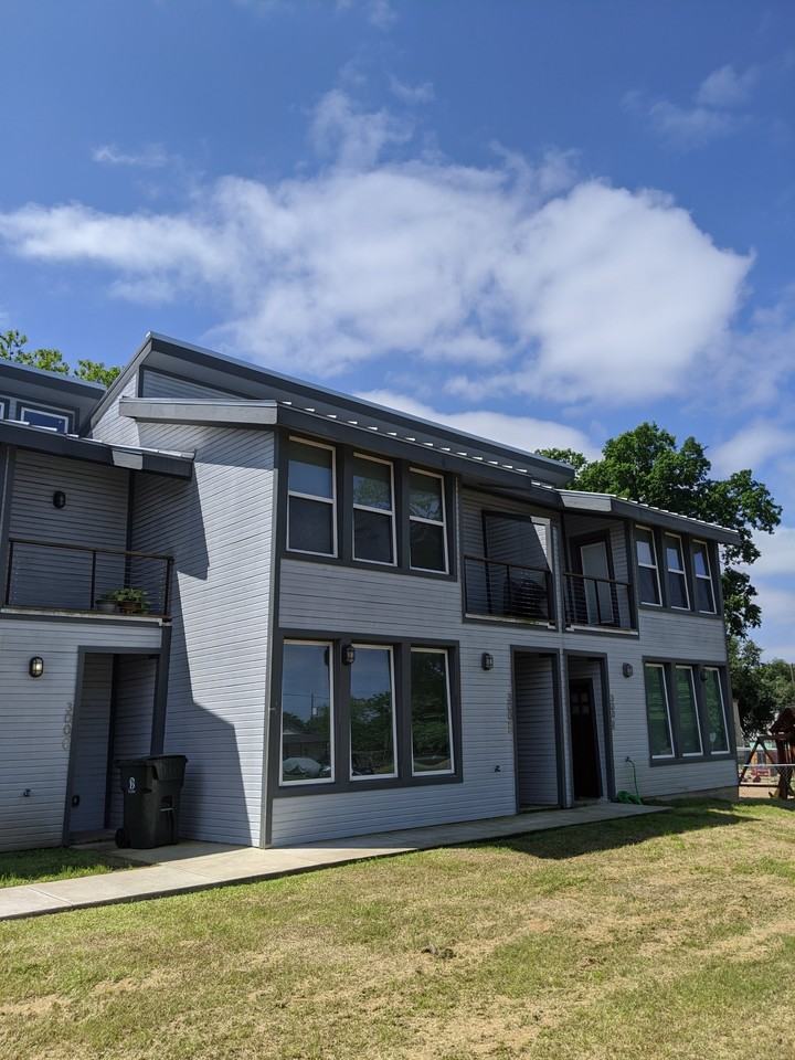 300 N Parker Ave Apt B #300B - Photo 3 of 23