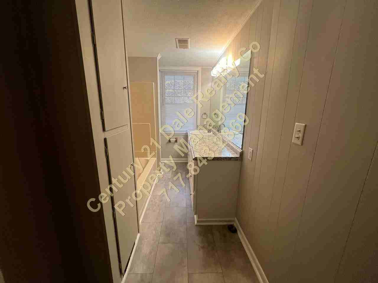 1414 S George St - Photo 6 of 17