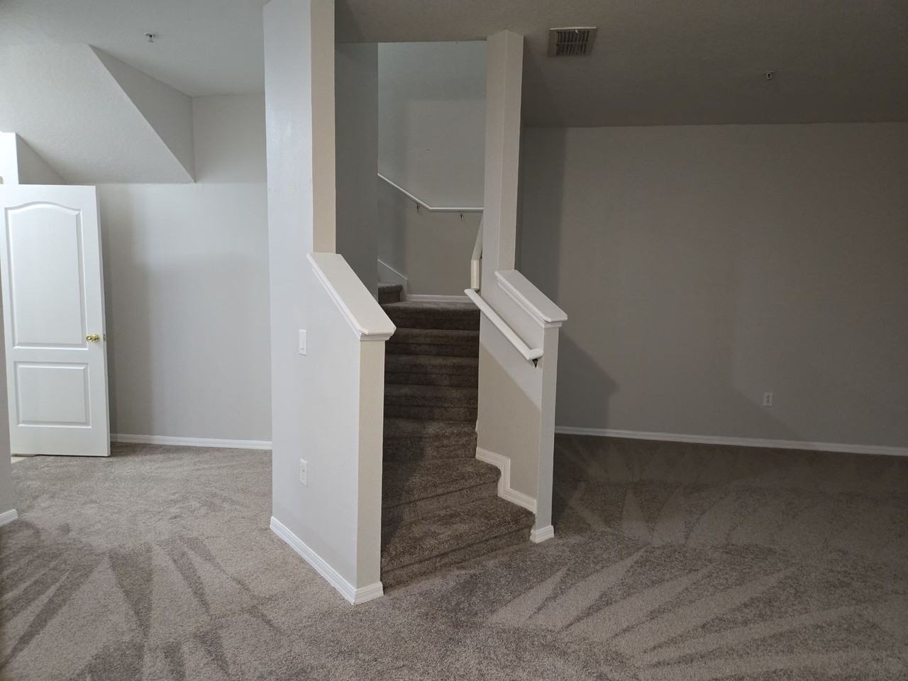 6678 S Goldenrod Rd - Photo 5 of 45