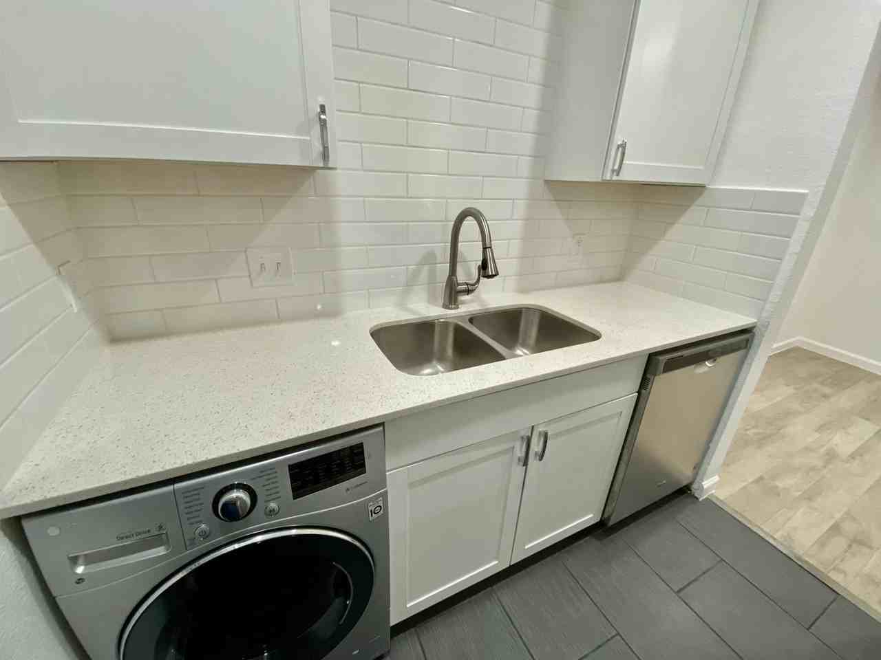 807 Blanco St #304 - Photo 4 of 22